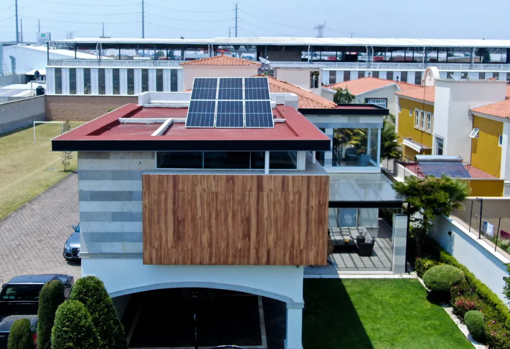 Instalación de paneles solares para residencia