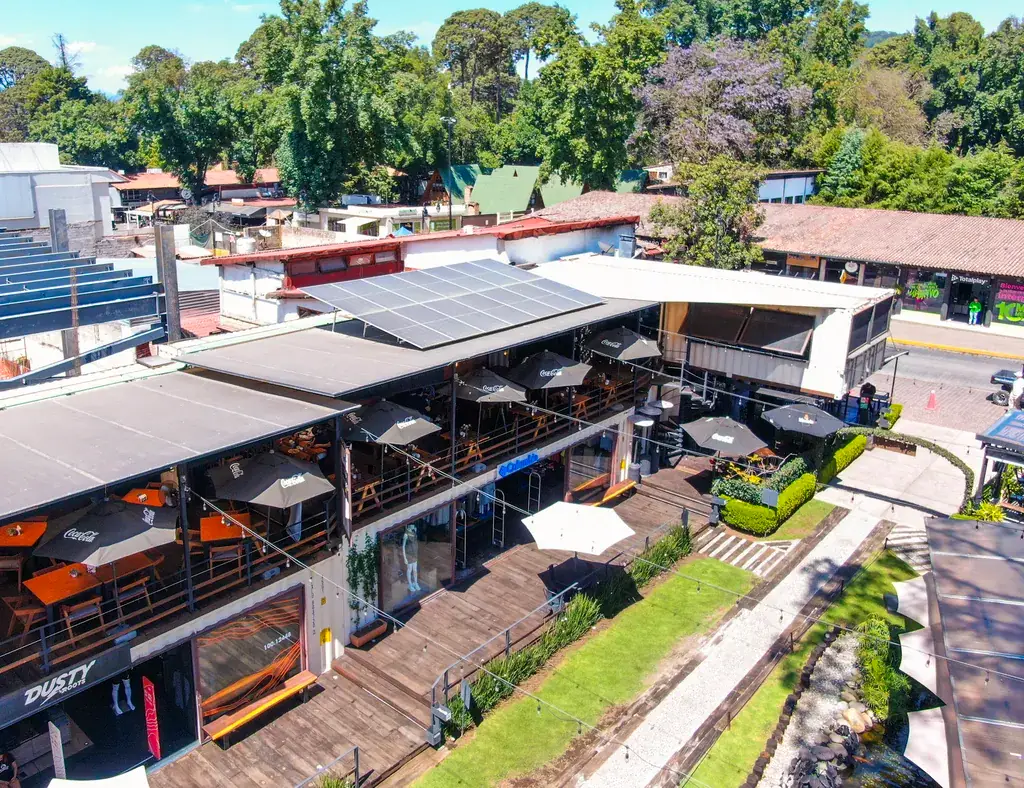 Instalación de paneles solares para negocio